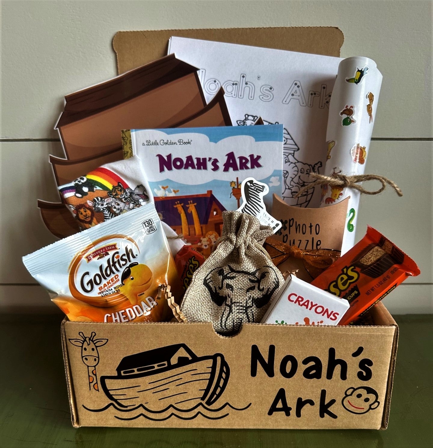 Gift Box-  Bible Story For Children-  Noah's Ark-  October